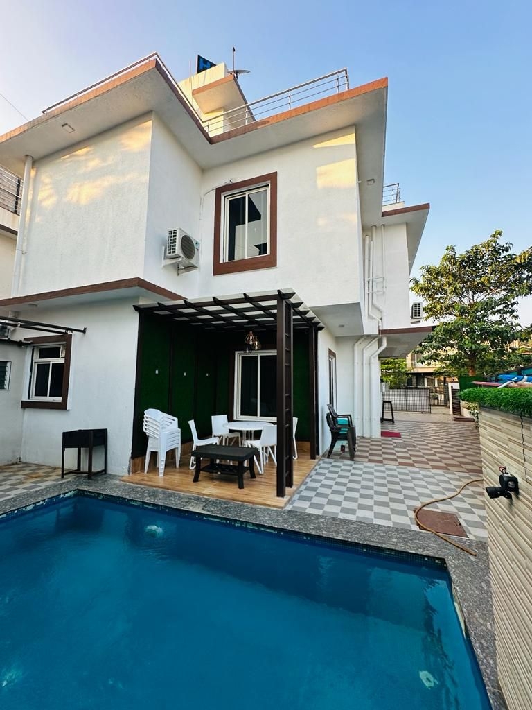 Wastrova 4 BHK Villa 12 Guests