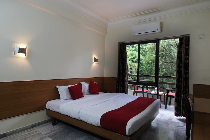  Deluxe Ac room